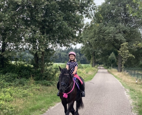 Abby_Buitenrijden